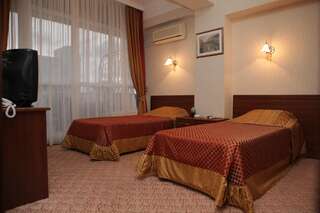 Гостиница Валентин Сочи Стандартный двухместный номер с 1 кроватью или 2 отдельными кроватями-1